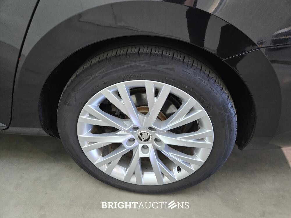 Škoda Superb Combi iV Business Edition Plus 1.4 TSI 272pk 2022 (Origineel-NL), R-274-DN