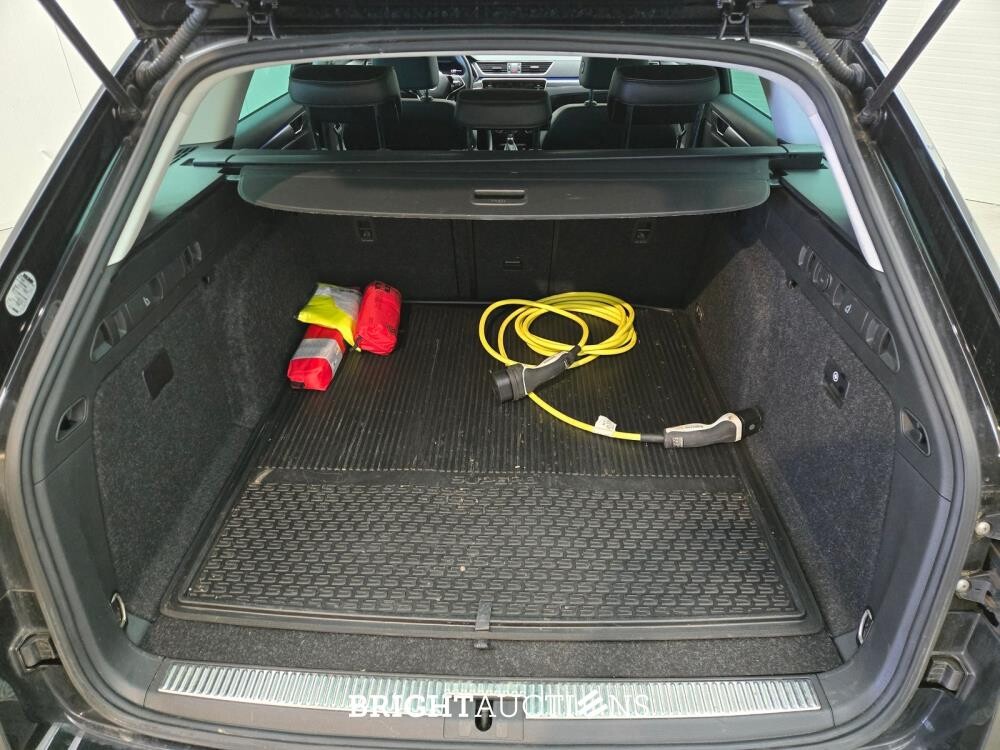 Škoda Superb Combi iV Business Edition Plus 1.4 TSI 272pk 2022 (Origineel-NL), R-274-DN