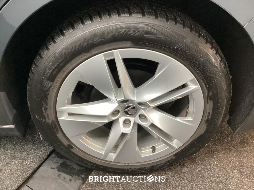 Škoda Enyaq iV 60 180pk 2021 (Origineel-NL), L-042-FJ