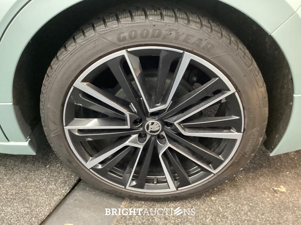 Škoda Enyaq iV 60 Founders Edition Silver 180pk 2021 (Origineel-NL), N-501-NN