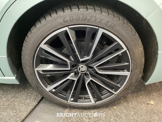 Škoda Enyaq iV 60 Founders Edition Silver 180pk 2021 (Origineel-NL), N-501-NN
