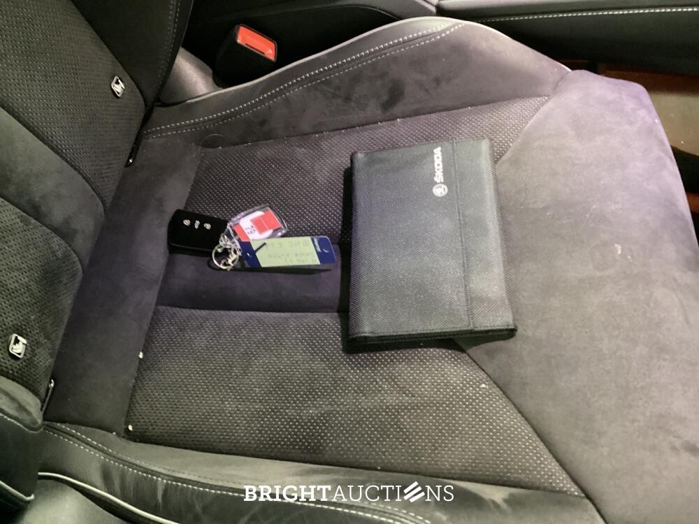 Škoda Enyaq iV 80 Sportline 204pk 2021 (Origineel-NL), N-176-JJ