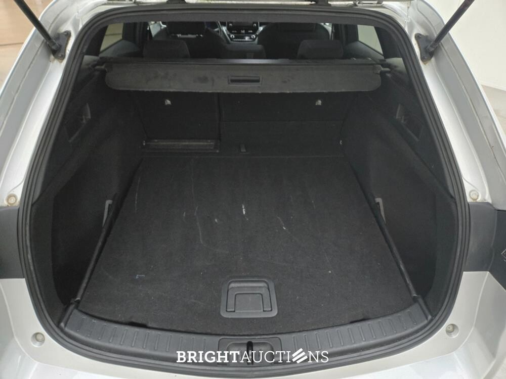 Toyota Corolla Touring Sports Hybrid Trek 1.8 170pk 2019, J-613-XB