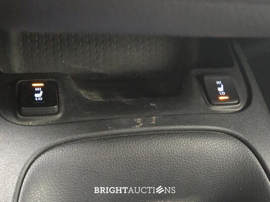 Toyota Corolla Touring Sports Hybrid Trek 1.8 170pk 2019, J-613-XB