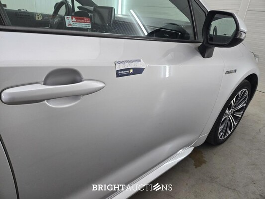 Toyota Corolla Touring Sports Hybrid Trek 1.8 170pk 2019, J-613-XB