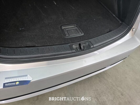 Toyota Corolla Touring Sports Hybrid Trek 1.8 170pk 2019, J-613-XB