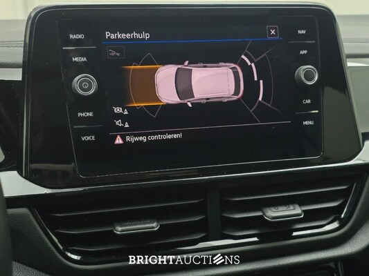 Volkswagen T-Roc R-Line 1.5 TSI 150pk 2024, HFL-92-R