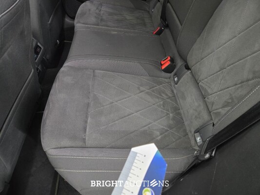 Volkswagen Golf eTSI Life Business 1.0 110pk 2021 (Origineel-NL), L-256-XT