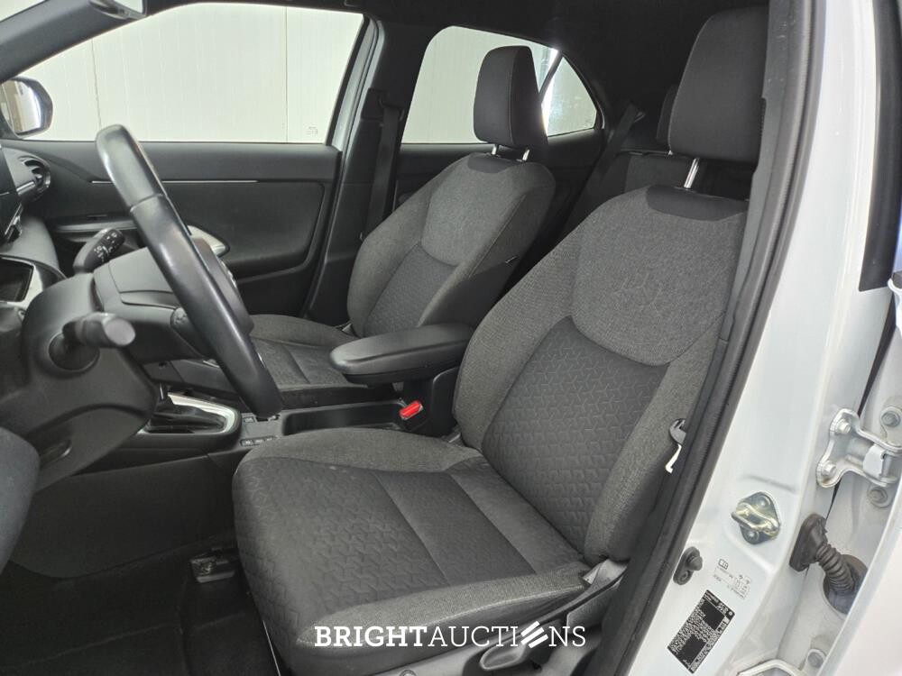 Toyota Yaris Cross Hybrid Dynamic 1.5 173pk 2022 (Origineel-NL), R-346-PL