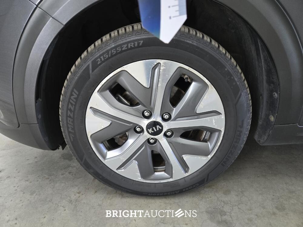 Kia Niro ExecutiveLine 64 kWh 204pk 2019 (Origineel-NL), ZF-722-L