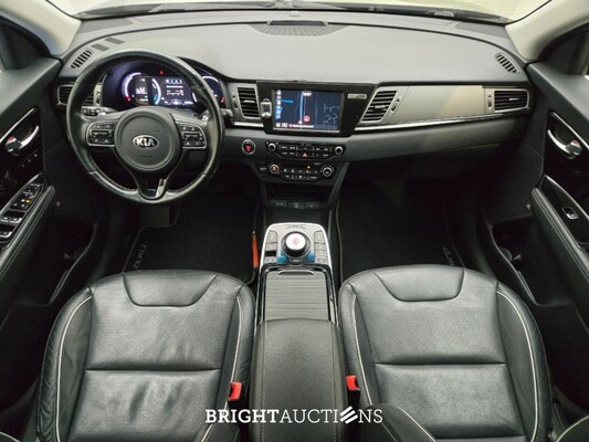 Kia Niro ExecutiveLine 64 kWh 204pk 2019 (Origineel-NL), ZF-722-L