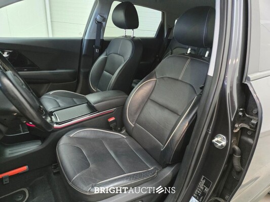 Kia Niro ExecutiveLine 64 kWh 204pk 2019 (Origineel-NL), ZF-722-L