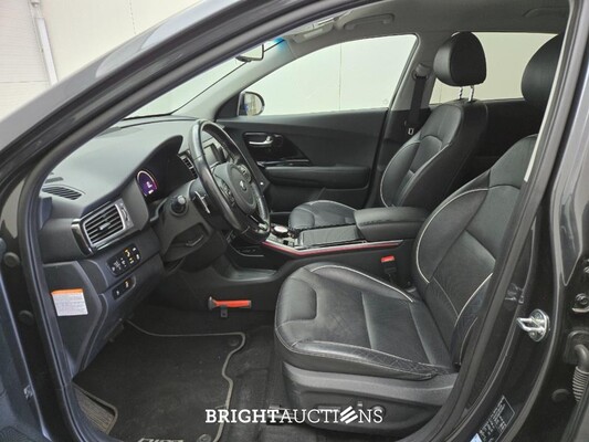 Kia Niro ExecutiveLine 64 kWh 204pk 2019 (Origineel-NL), ZF-722-L