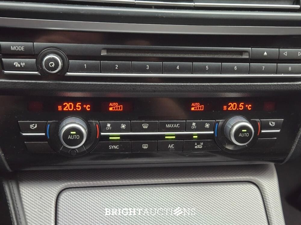 BMW 520i Executive 184pk 2014 (Origineel-NL) 5-Serie, 9-XDD-32