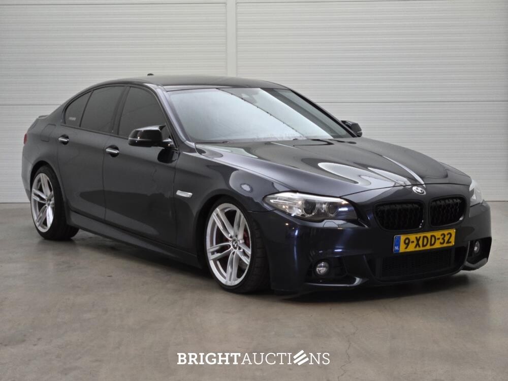 BMW 520i Executive 184pk 2014 (Origineel-NL) 5-Serie, 9-XDD-32