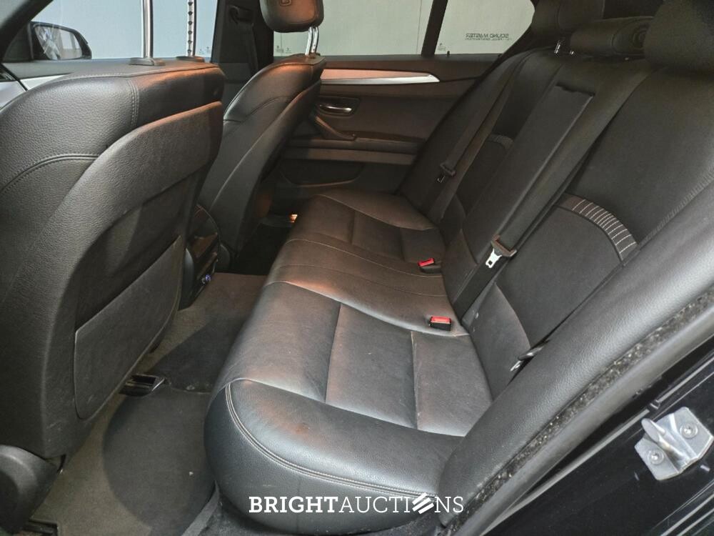BMW 520i Executive 184pk 2014 (Origineel-NL) 5-Serie, 9-XDD-32