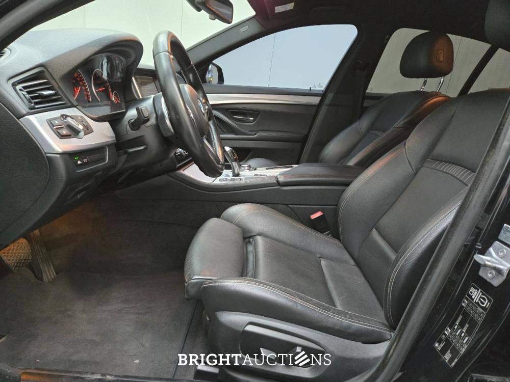 BMW 520i Executive 184pk 2014 (Origineel-NL) 5-Serie, 9-XDD-32