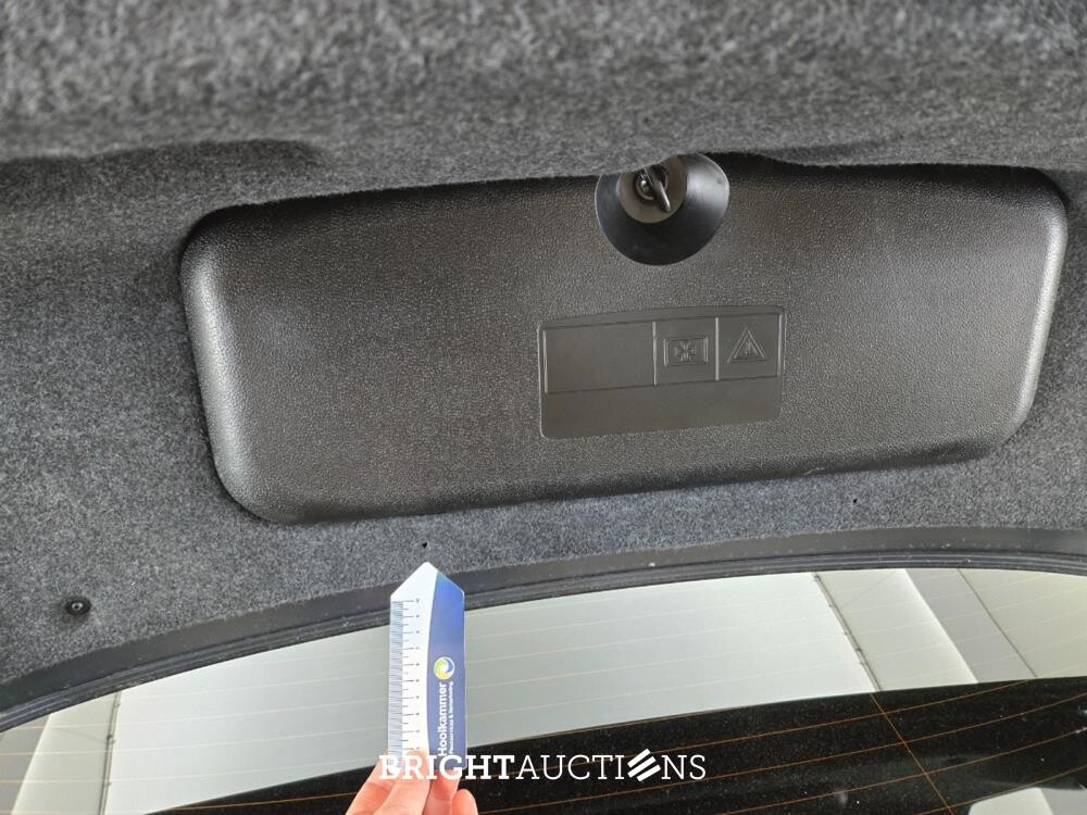 BMW 520i Executive 184pk 2014 (Origineel-NL) 5-Serie, 9-XDD-32
