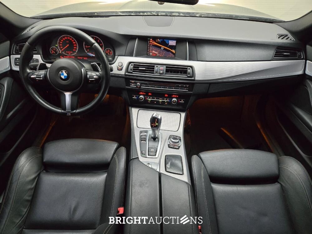 BMW 520i Executive 184pk 2014 (Origineel-NL) 5-Serie, 9-XDD-32