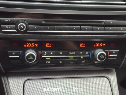BMW 520i Executive 184pk 2014 (Origineel-NL) 5-Serie, 9-XDD-32