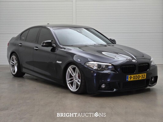 BMW 520i Executive 184pk 2014 (Origineel-NL) 5-Serie, 9-XDD-32