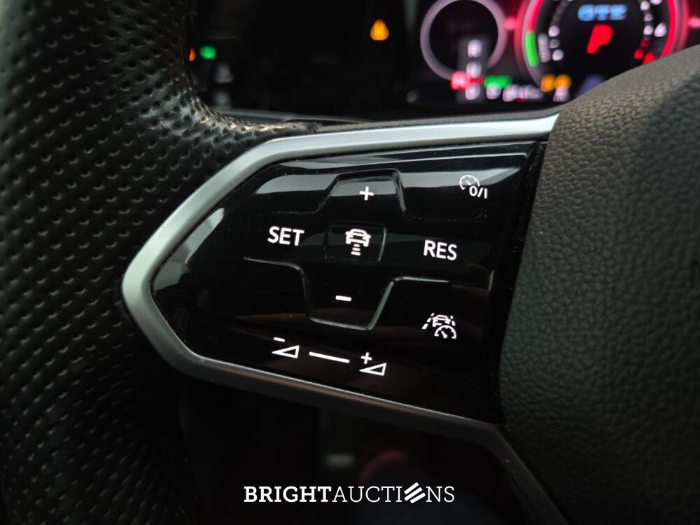 Volkswagen Golf eHybrid GTE 1.4 258pk 2021, T-606-FV