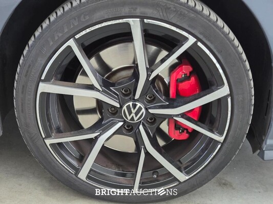 Volkswagen Golf eHybrid GTE 1.4 258pk 2021, T-606-FV