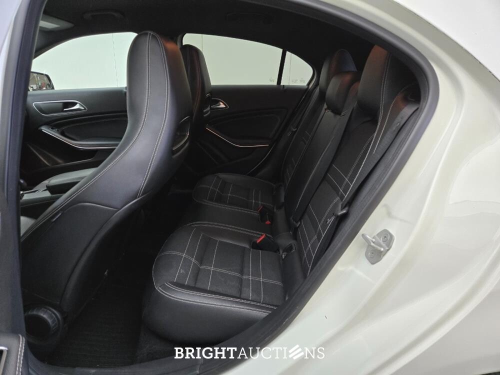 Mercedes-Benz A180 Ambition 122pk 2013 A-klasse, L-486-DL