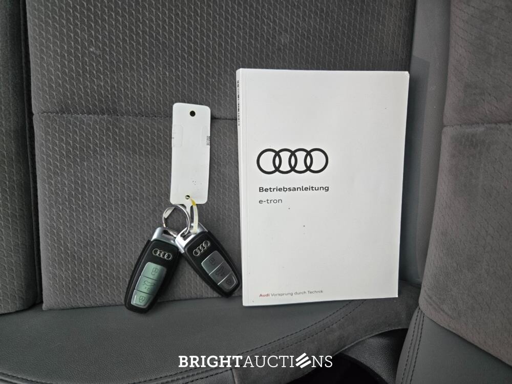 Audi e-tron Sportback 50 S edition Quattro 71 kWh 313pk 2021, GGS-51-V