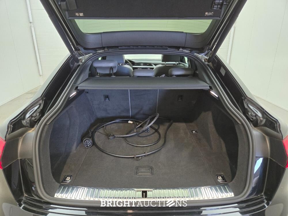 Audi e-tron Sportback 50 S edition Quattro 71 kWh 313pk 2021, GGS-51-V