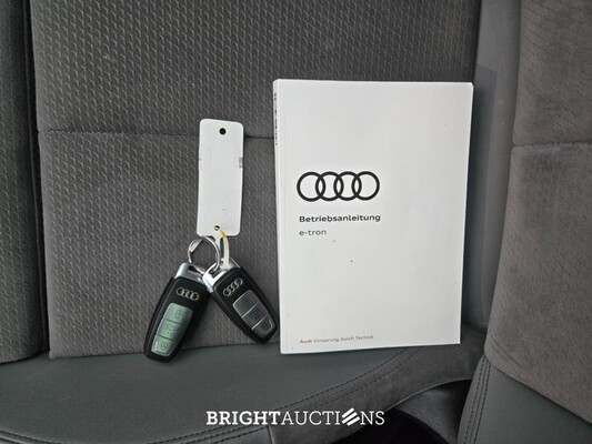 Audi e-tron Sportback 50 S edition Quattro 71 kWh 313pk 2021, GGS-51-V