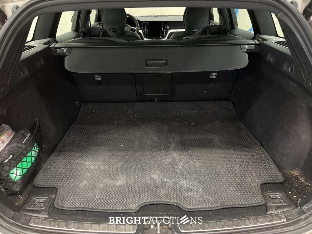 Volvo V60 T8 Recharge R-Design 2.0 AWD 405pk 2021 (Origineel-NL), K-183-JP