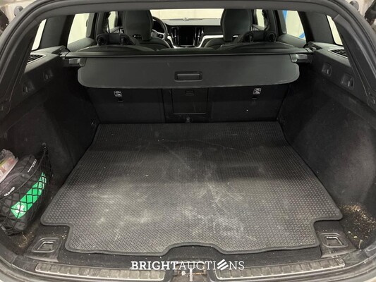 Volvo V60 T8 Recharge R-Design 2.0 AWD 405pk 2021 (Origineel-NL), K-183-JP