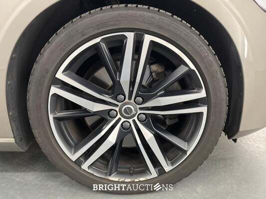 Volvo V60 T8 Recharge R-Design 2.0 AWD 405pk 2021 (Origineel-NL), K-183-JP