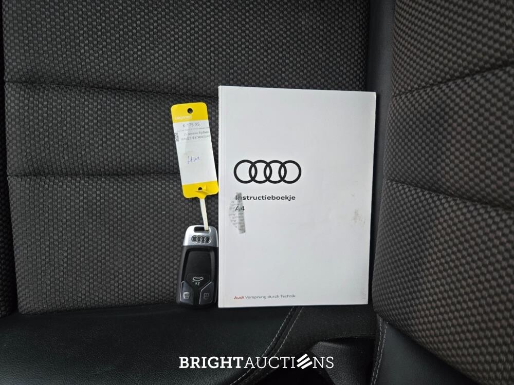 Audi A4 Avant 35 S edition Competition TFSI 150pk 2021 (Origineel-NL), K-175-XS