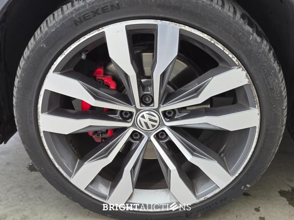 Volkswagen T-Roc 4Motion Sport 2.0 TSI 190pk 2019, T-682-RB