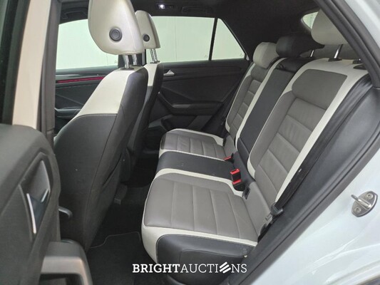 Volkswagen T-Roc 4Motion Sport 2.0 TSI 190pk 2019, T-682-RB