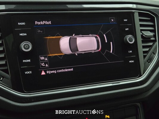 Volkswagen T-Roc 4Motion Sport 2.0 TSI 190pk 2019, T-682-RB
