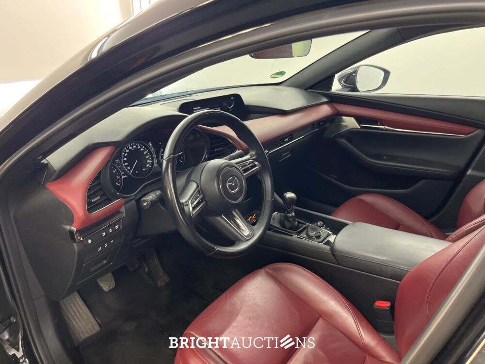 Mazda 3 e-SkyActiv-X M Hybrid Luxury 2.0 SkyActiv 186pk 2023 (Origineel-NL), S-027-BX