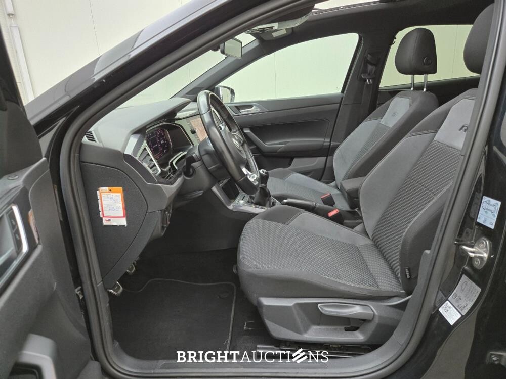 Volkswagen Polo Highline Business R 1.0 TSI 95pk 2020 (Origineel-NL), J-633-FX