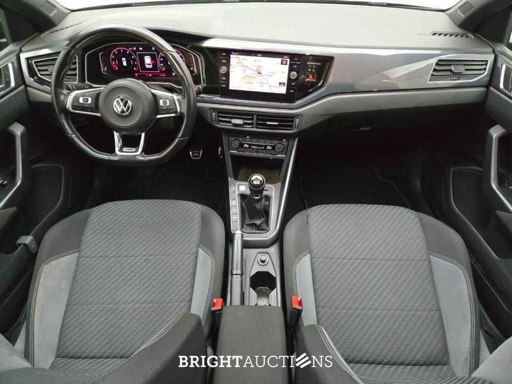 Volkswagen Polo Highline Business R 1.0 TSI 95pk 2020 (Origineel-NL), J-633-FX
