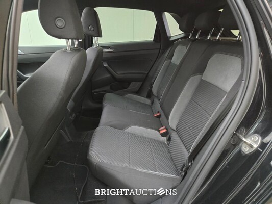 Volkswagen Polo Highline Business R 1.0 TSI 95pk 2020 (Origineel-NL), J-633-FX