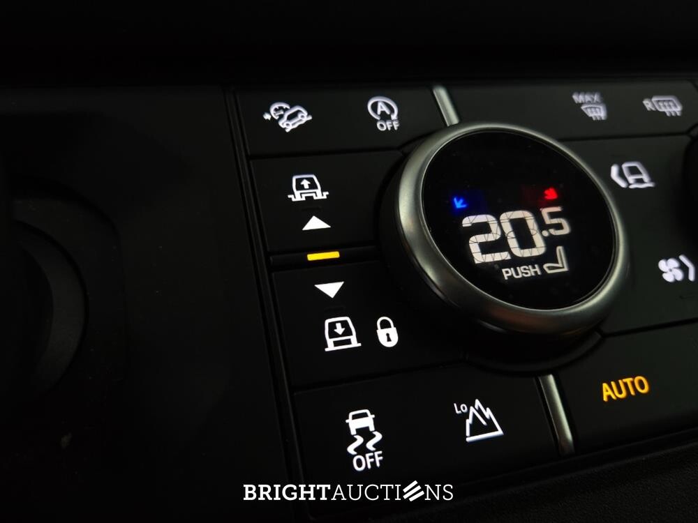 Land Rover Defender D200 110 MHEV 3.0 200pk 2021 (Origineel-NL), VKJ-71-S