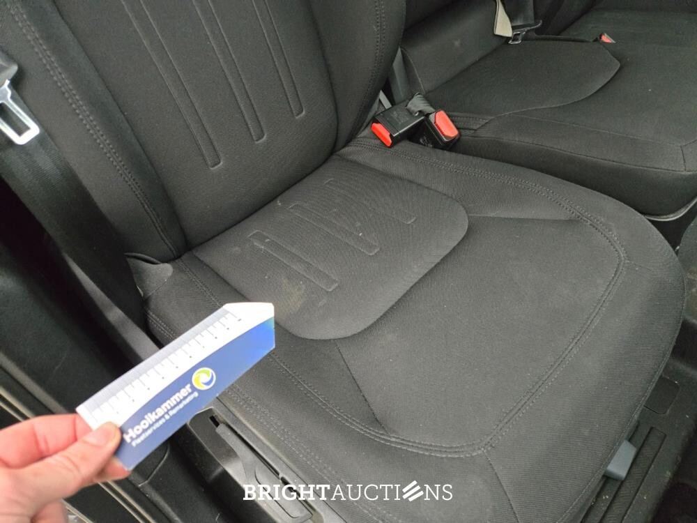 Land Rover Defender D200 110 MHEV 3.0 200pk 2021 (Origineel-NL), VKJ-71-S