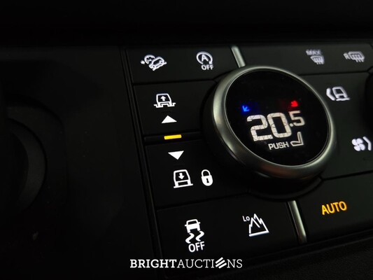 Land Rover Defender D200 110 MHEV 3.0 200pk 2021 (Origineel-NL), VKJ-71-S