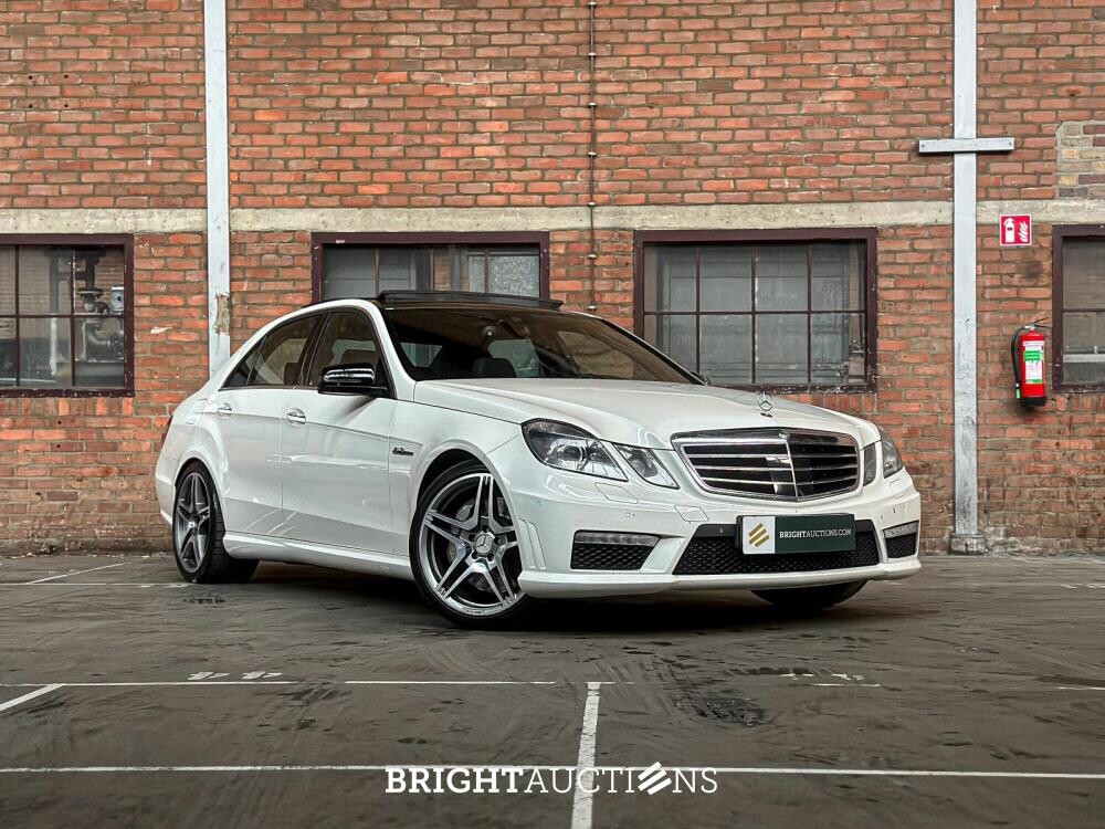 NO RESERVE: Mercedes-Benz E63 AMG 6.2 V8 -CARBON- 525pk 2010 (Origineel-NL) E-Klasse, 47-LKB-6
 