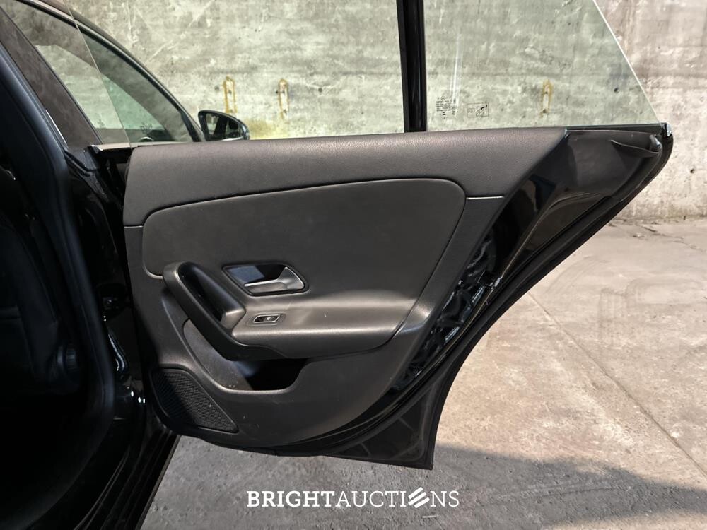 Mercedes-Benz CLA200 Shooting Brake Business Solution CLA-klasse 163pk 2021 (Origineel-NL+1e eigenaar), K-870-ZK