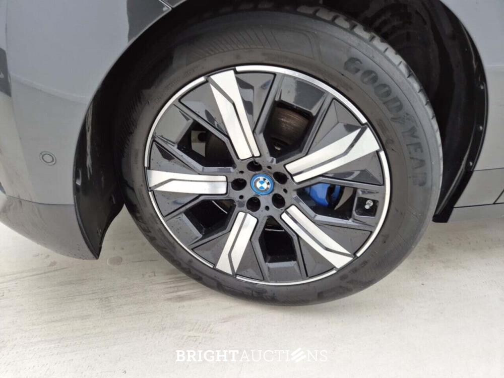 BMW iX xDrive40 272pk 2023, 2DHA020