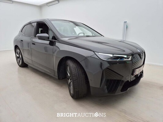 BMW iX xDrive40 272pk 2023, 2DHA020