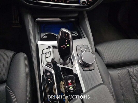 BMW 530e Touring M Sport 184pk 2023 5-Serie, 2DQH529